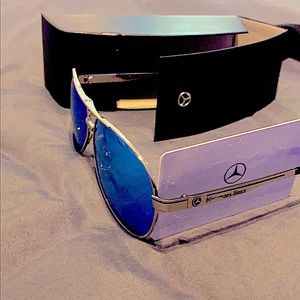 2021 Mercedes sunglasses with case and card